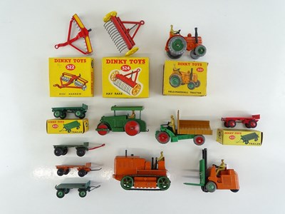 Lot 39 - A group of boxed and unboxed DINKY...
