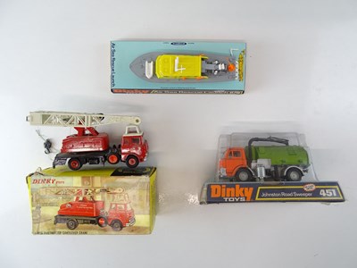Lot 65 - A DINKY 451 Road Sweeper together with a 970...