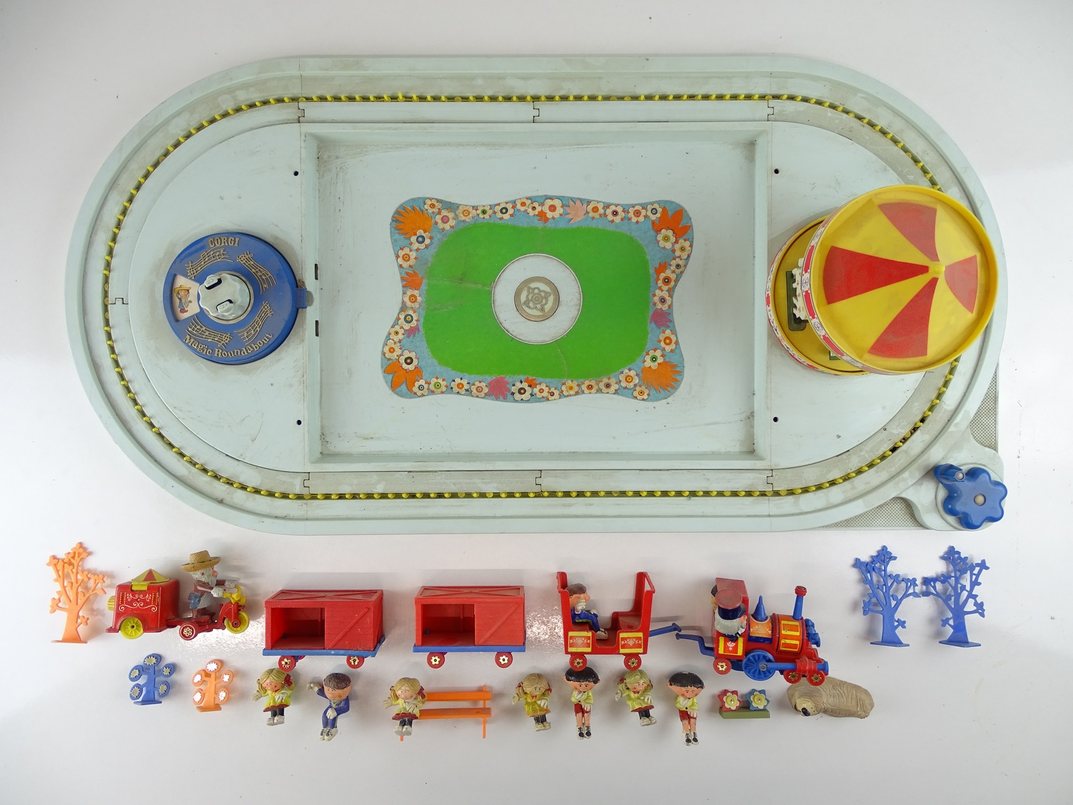 Lot 81 - A CORGI number 853 Magic Roundabout