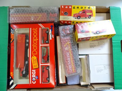 Lot 89 - A large tray of modern diecast vans and...